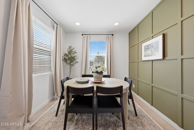 12430 W VISTA Avenue, Glendale, AZ 85307