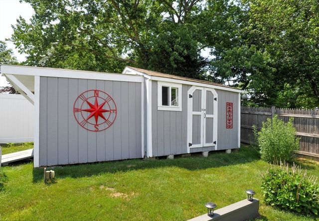 68 Alphonse Rd, Brockton, MA 02302