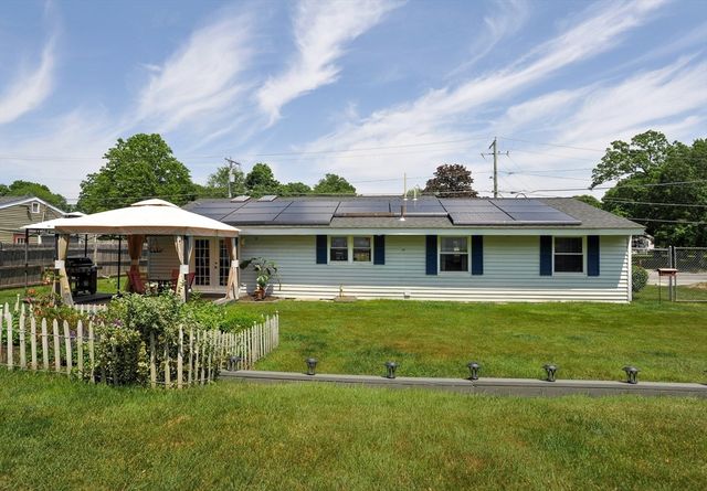 68 Alphonse Rd, Brockton, MA 02302
