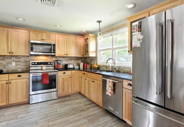 68 Alphonse Rd, Brockton, MA 02302