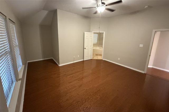 9220 Water Oak Drive, Arlington, TX 76002