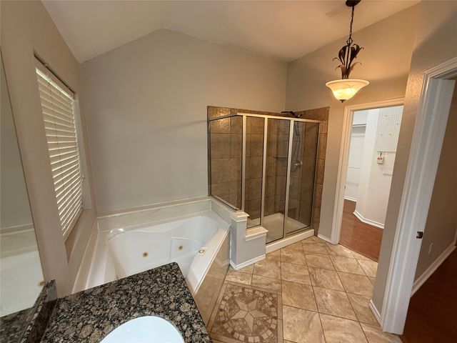 9220 Water Oak Drive, Arlington, TX 76002