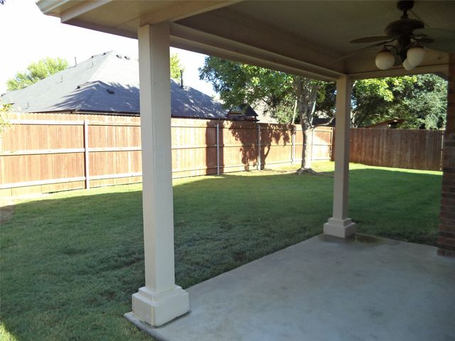 9220 Water Oak Drive, Arlington, TX 76002