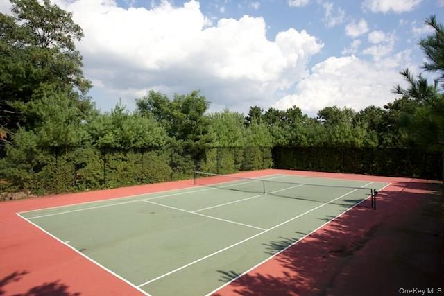 22 Moonlight Walk 22, Holbrook, NY 11741