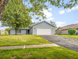 606 jarvis Drive, Winnebago, IL 61088