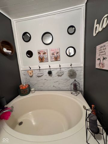 10600 E County Road 50 S, Selma, IN 47383