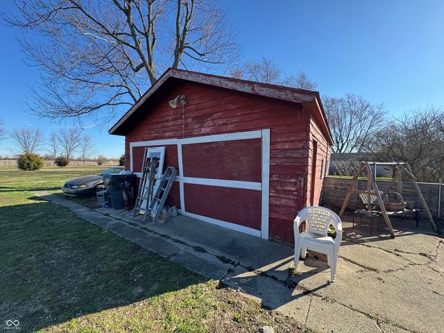 10600 E County Road 50 S, Selma, IN 47383