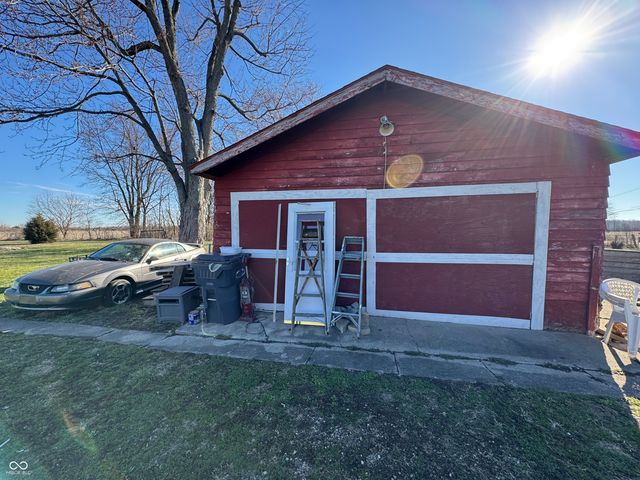 10600 E County Road 50 S, Selma, IN 47383