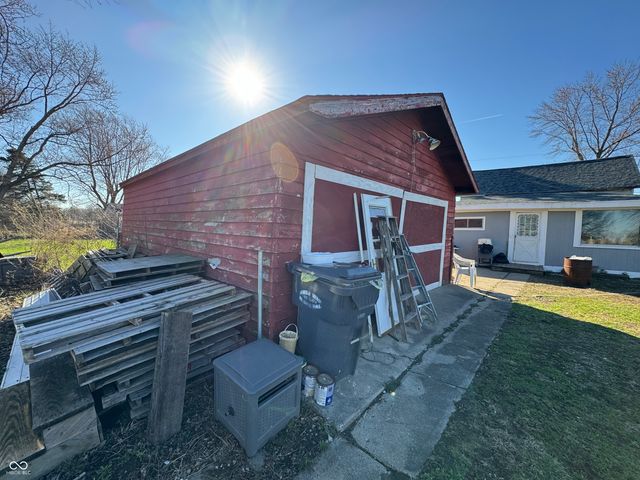 10600 E County Road 50 S, Selma, IN 47383