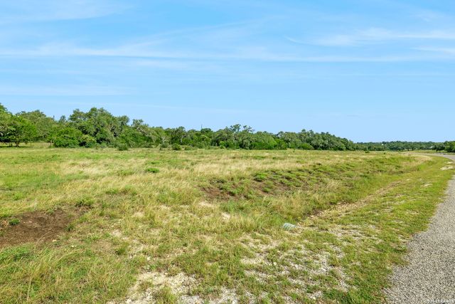225 Doehne Oaks, New Braunfels, TX 78132