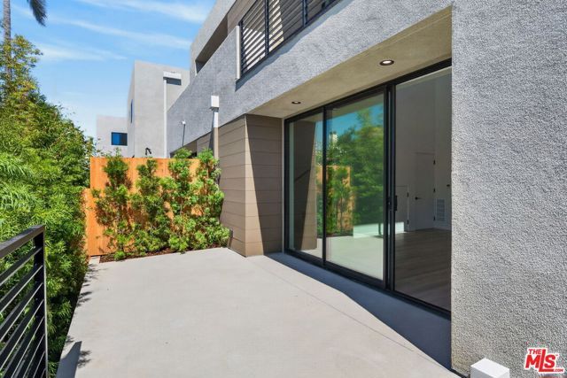 1853 12th Street A, Santa Monica, CA 90404