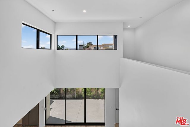 1853 12th Street A, Santa Monica, CA 90404