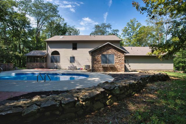 7626 White Chapel Road SE, Newark, OH 43056