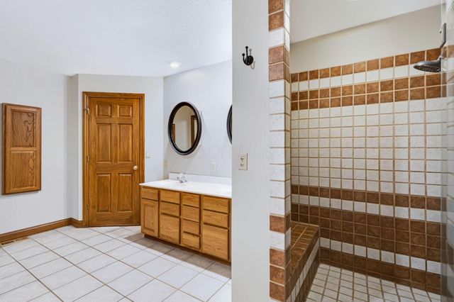 7626 White Chapel Road SE, Newark, OH 43056