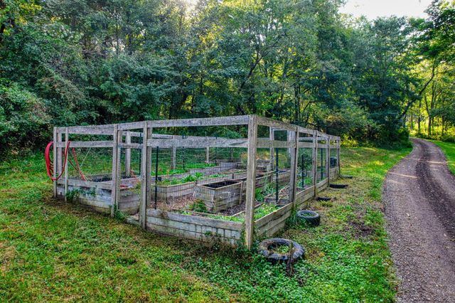7626 White Chapel Road SE, Newark, OH 43056