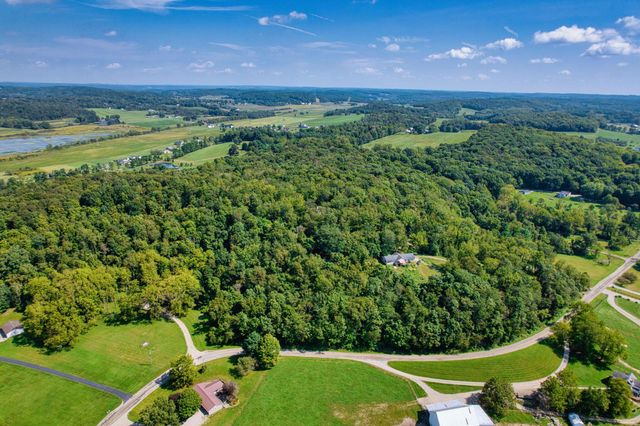 7626 White Chapel Road SE, Newark, OH 43056