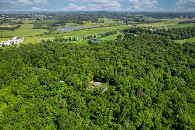 7626 White Chapel Road SE, Newark, OH 43056