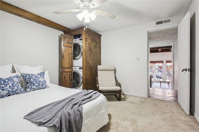 1111 W 46 Street 2, Kansas City, MO 64112