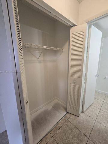 3396 Foxcroft Rd 113, Miramar, FL 33025