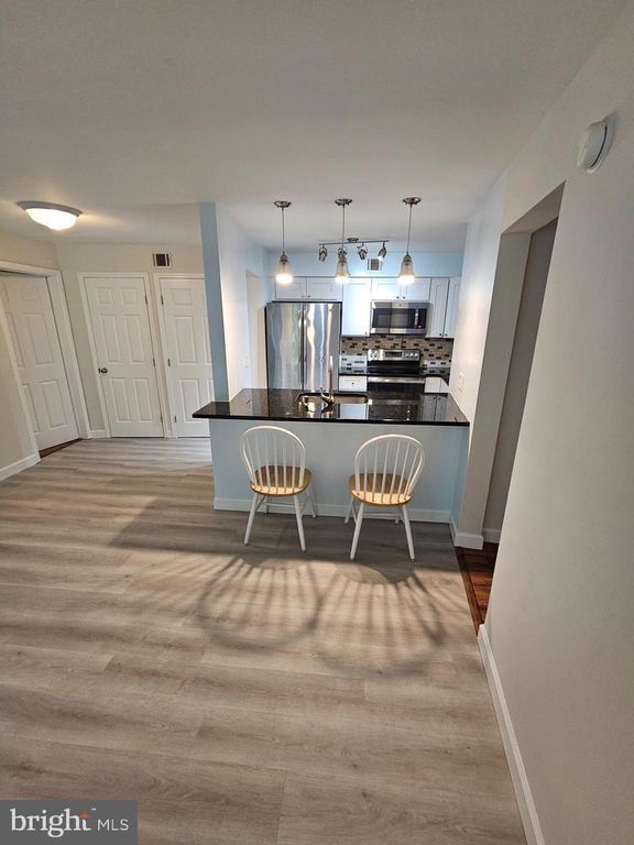 5809 ROYAL RIDGE DR #I, Springfield, VA 22152