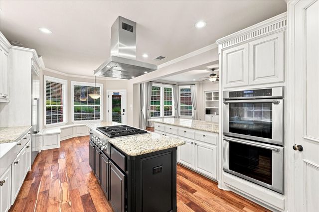 708 Lakeway Drive, Keller, TX 76248
