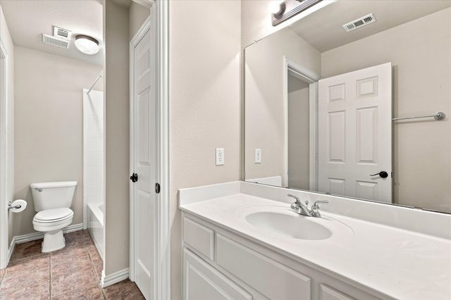 708 Lakeway Drive, Keller, TX 76248