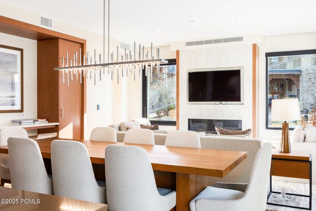 2431 W High Mountain Road 301, Park City, UT 84098