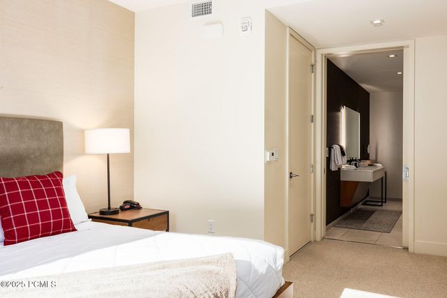 2431 W High Mountain Road 301, Park City, UT 84098