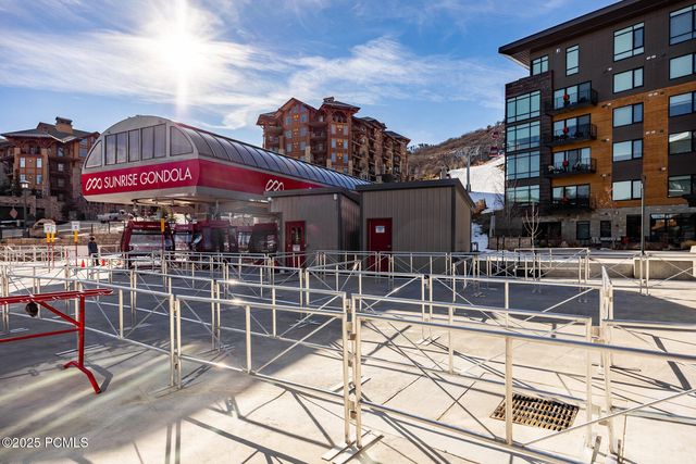 2431 W High Mountain Road 301, Park City, UT 84098