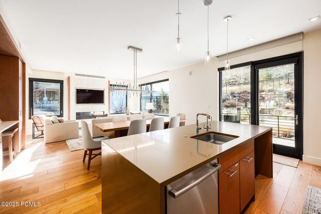 2431 W High Mountain Road 301, Park City, UT 84098