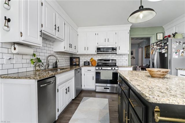 627 Emerald CT, Chesapeake, VA 23320