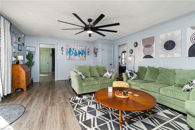 627 Emerald CT, Chesapeake, VA 23320