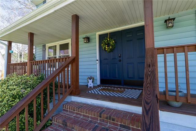 627 Emerald CT, Chesapeake, VA 23320