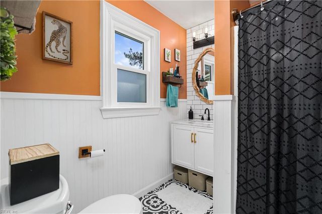 627 Emerald CT, Chesapeake, VA 23320