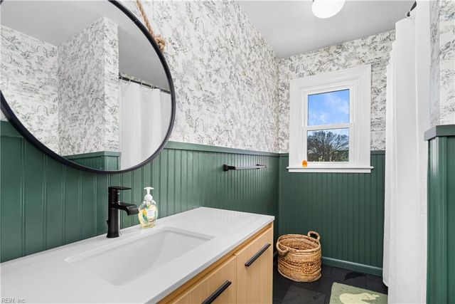 627 Emerald CT, Chesapeake, VA 23320