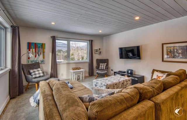 968 Springfield Road, Wilmington, NY 12997