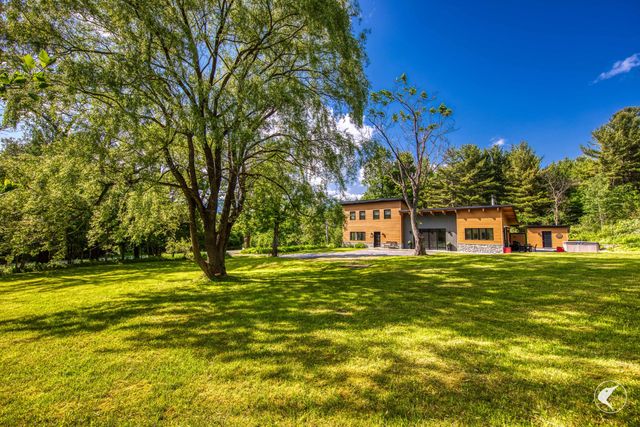 968 Springfield Road, Wilmington, NY 12997