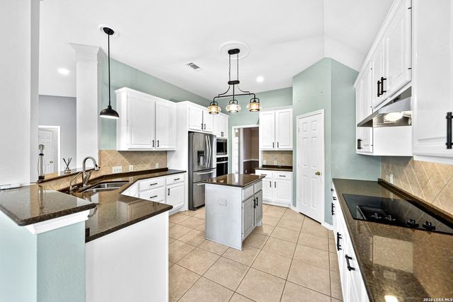 8510 Monument Oak, Boerne, TX 78015