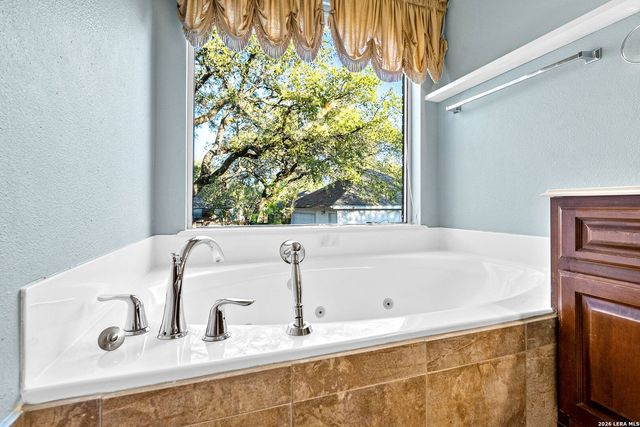 8510 Monument Oak, Boerne, TX 78015