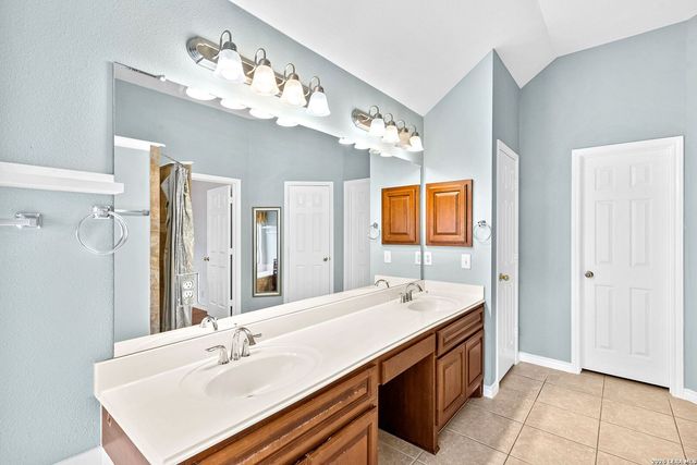 8510 Monument Oak, Boerne, TX 78015