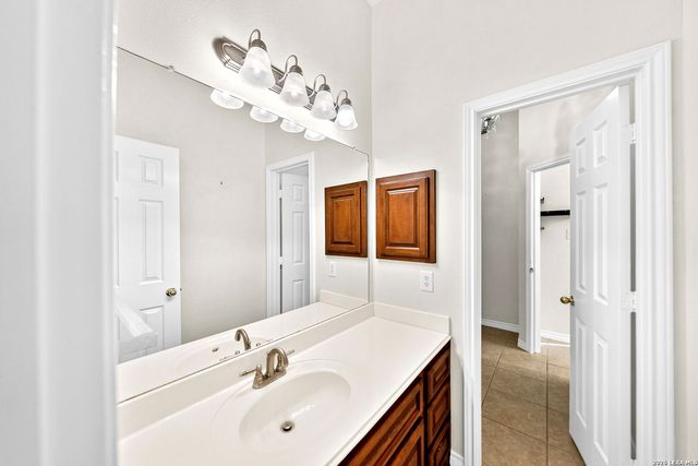 8510 Monument Oak, Boerne, TX 78015