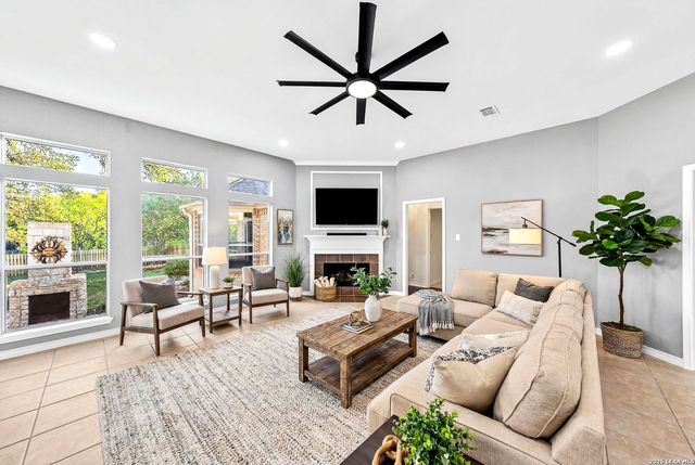 8510 Monument Oak, Boerne, TX 78015