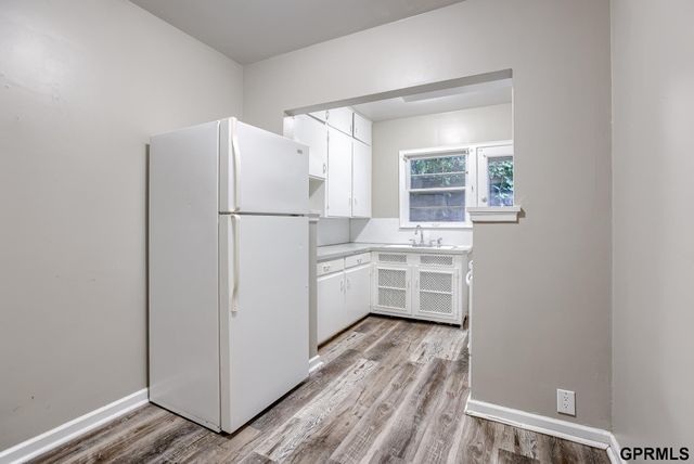 4178 Cass Street, Omaha, NE 68131
