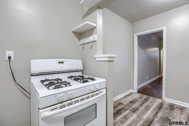 4178 Cass Street, Omaha, NE 68131