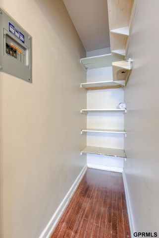 4178 Cass Street, Omaha, NE 68131