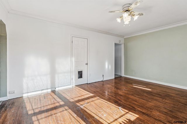 4178 Cass Street, Omaha, NE 68131