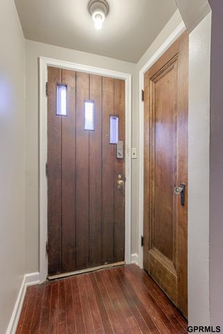 4178 Cass Street, Omaha, NE 68131