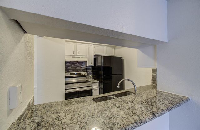 2800 Jeanetta Street 1015, Houston, TX 77063