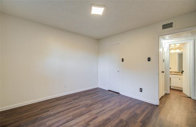 2800 Jeanetta Street 1015, Houston, TX 77063