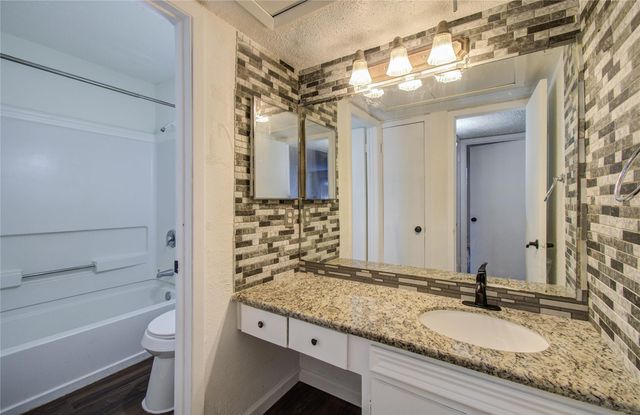 2800 Jeanetta Street 1015, Houston, TX 77063